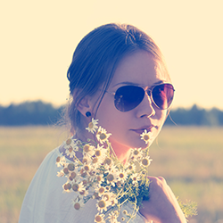 在线超级轰炸电话网页版